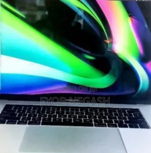 Photo - New Laptop Apple MacBook Pro 2019 16GB Intel Core I7 SSD 512GB