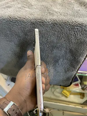 New Samsung Galaxy Z Flip4 256 GB