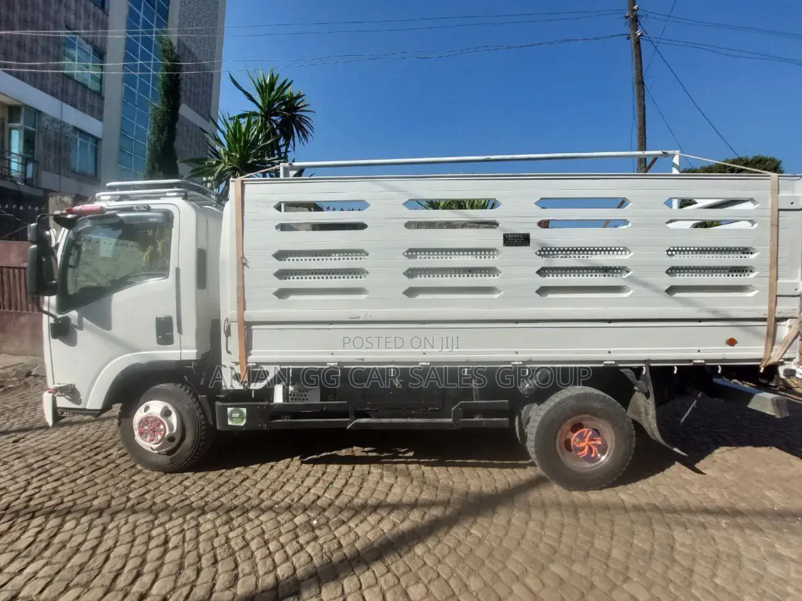 Isuzu. Obama. 2021model.