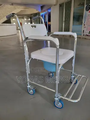 Photo - Bathroom 3 in 1 Shower Commode Chair፬马shower Chair፮₩ፖፖ ቼር