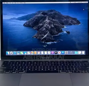 New Laptop Apple MacBook Pro 2019 8GB Intel Core I5 SSD 128GB