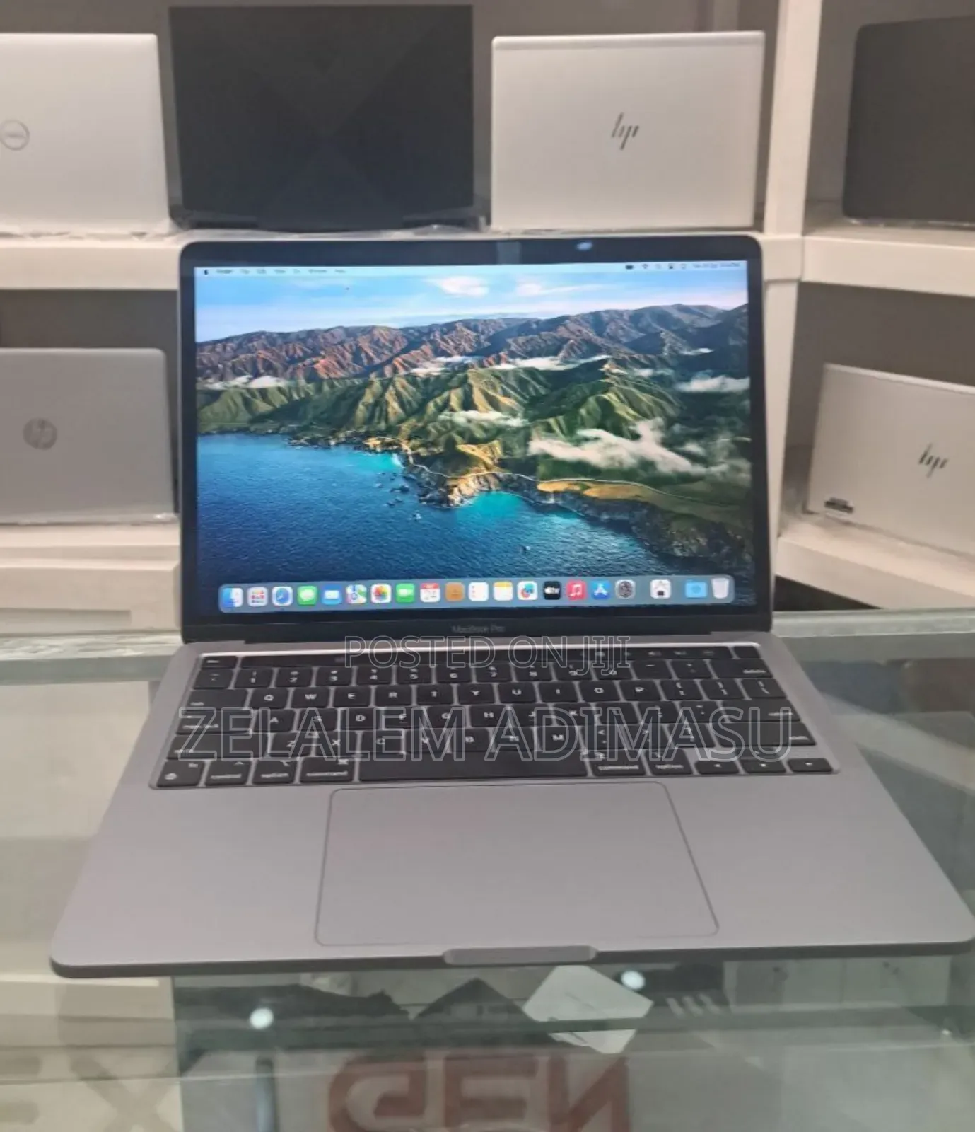 New Laptop Apple MacBook Pro 2020 M1 8GB Apple M1 Pro SSD 256GB