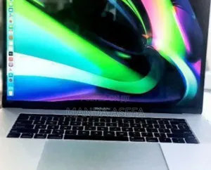 Photo - New Laptop Apple MacBook Pro 2019 16GB Intel Core I7 SSD 512GB