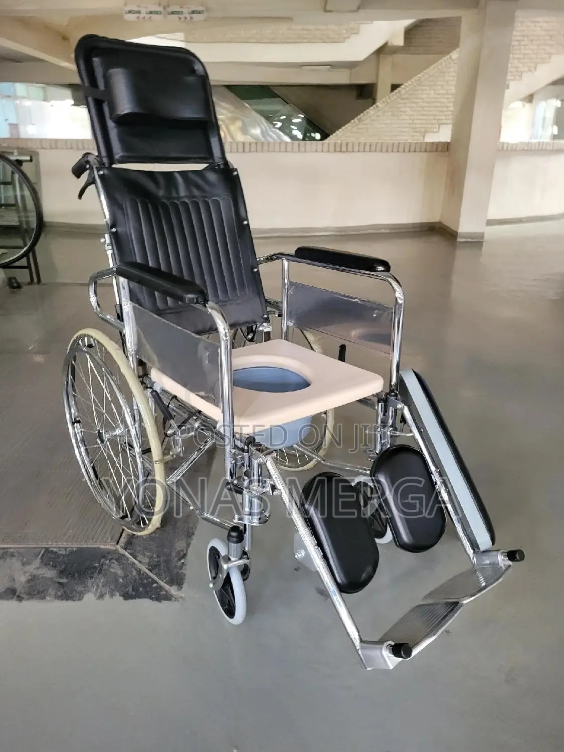 Toilet Wheelchair፷嵊for Individuals With Mobility Challenges