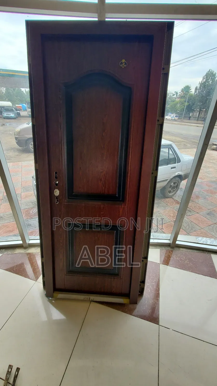 Victor Doors and Mona Pawer