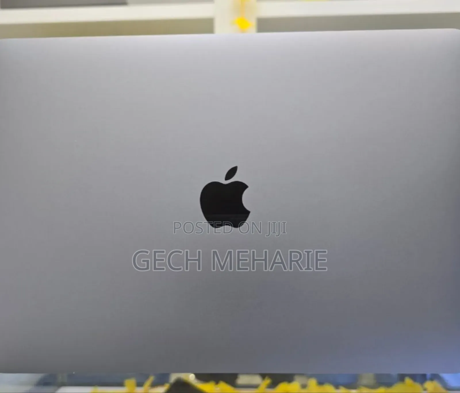 New Laptop Apple MacBook Pro 2022 M2 16GB Apple M2 SSD 512GB