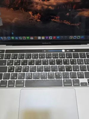 New Laptop Apple MacBook Pro 2022 M2 16GB Apple M2 SSD 512GB