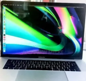 Photo - New Laptop Apple MacBook Pro 2019 16GB Intel Core I7 SSD 512GB
