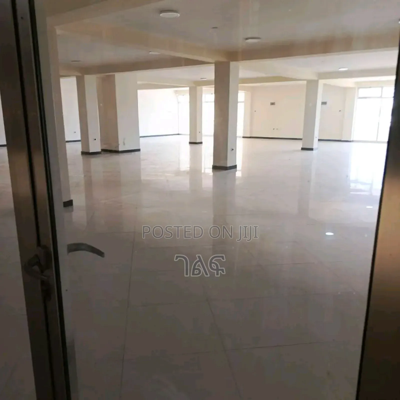 የንግድ ሱቆች ሽያጭ ለሬስቶራን፤ለካፌ ለቢሮ ፤ለሱቅ የሚሆኑ ከ17ካሬ ጀምሮ እስከ 200 ካሬ