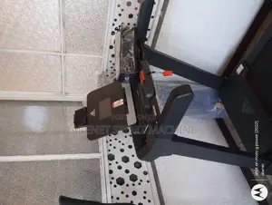 Photo - Running Sport Machine Adidas T19