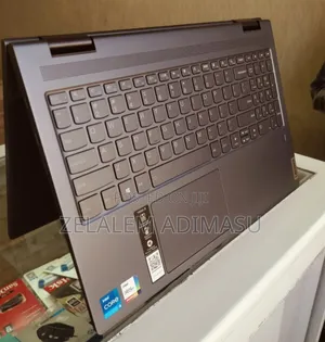 New Laptop Lenovo Yoga 7i 8GB Intel Core I5 SSD 256GB