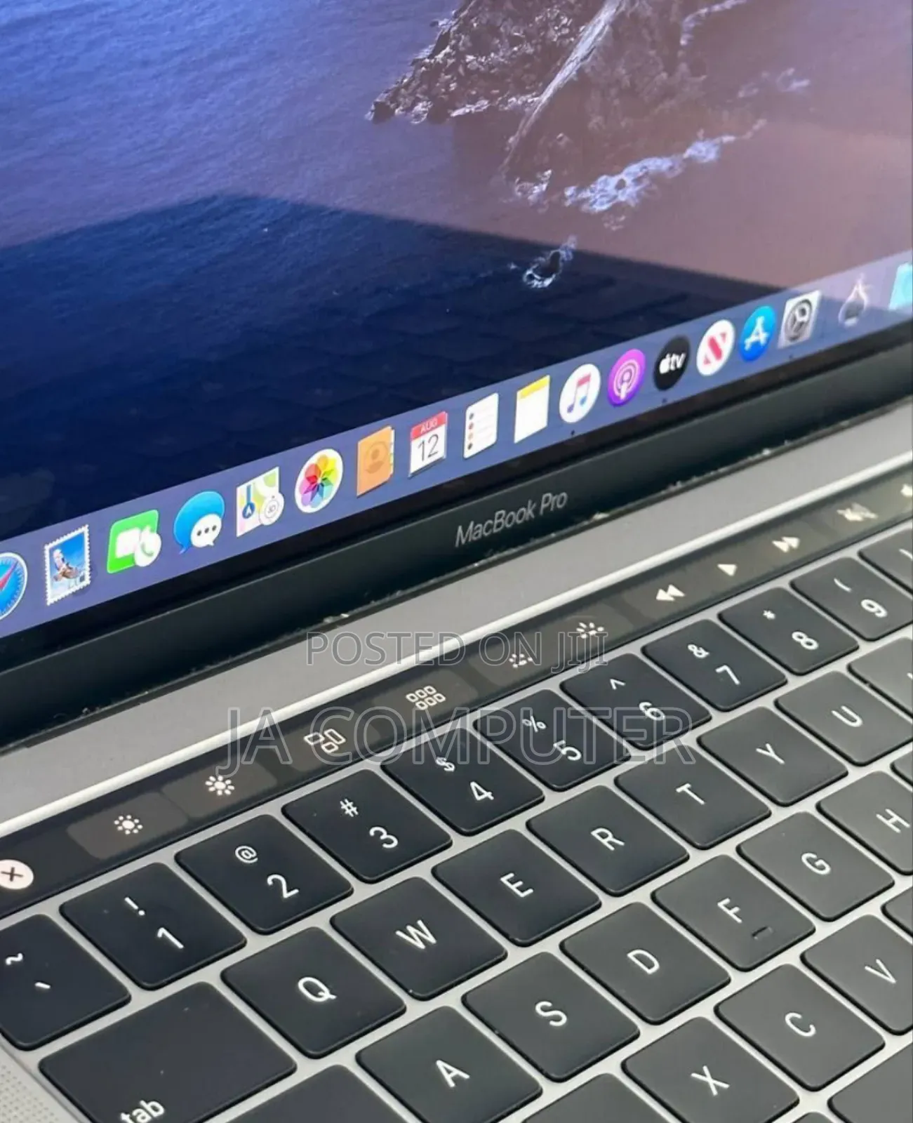 New Laptop Apple MacBook Pro 2019 8GB Intel Core I5 SSD 128GB