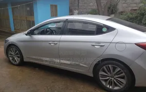 Hyundai Avante 2016 Silver