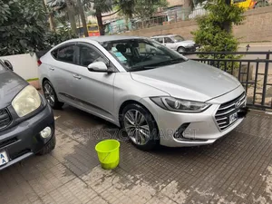 Hyundai Avante 2016 Silver