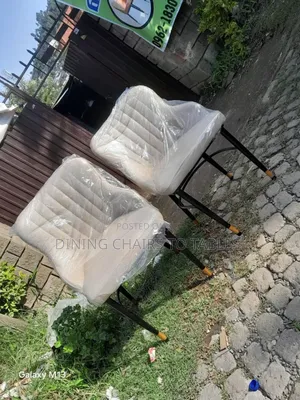 Photo - Comfortable Metal Legs Leather Chairs for Hotel Restaurant