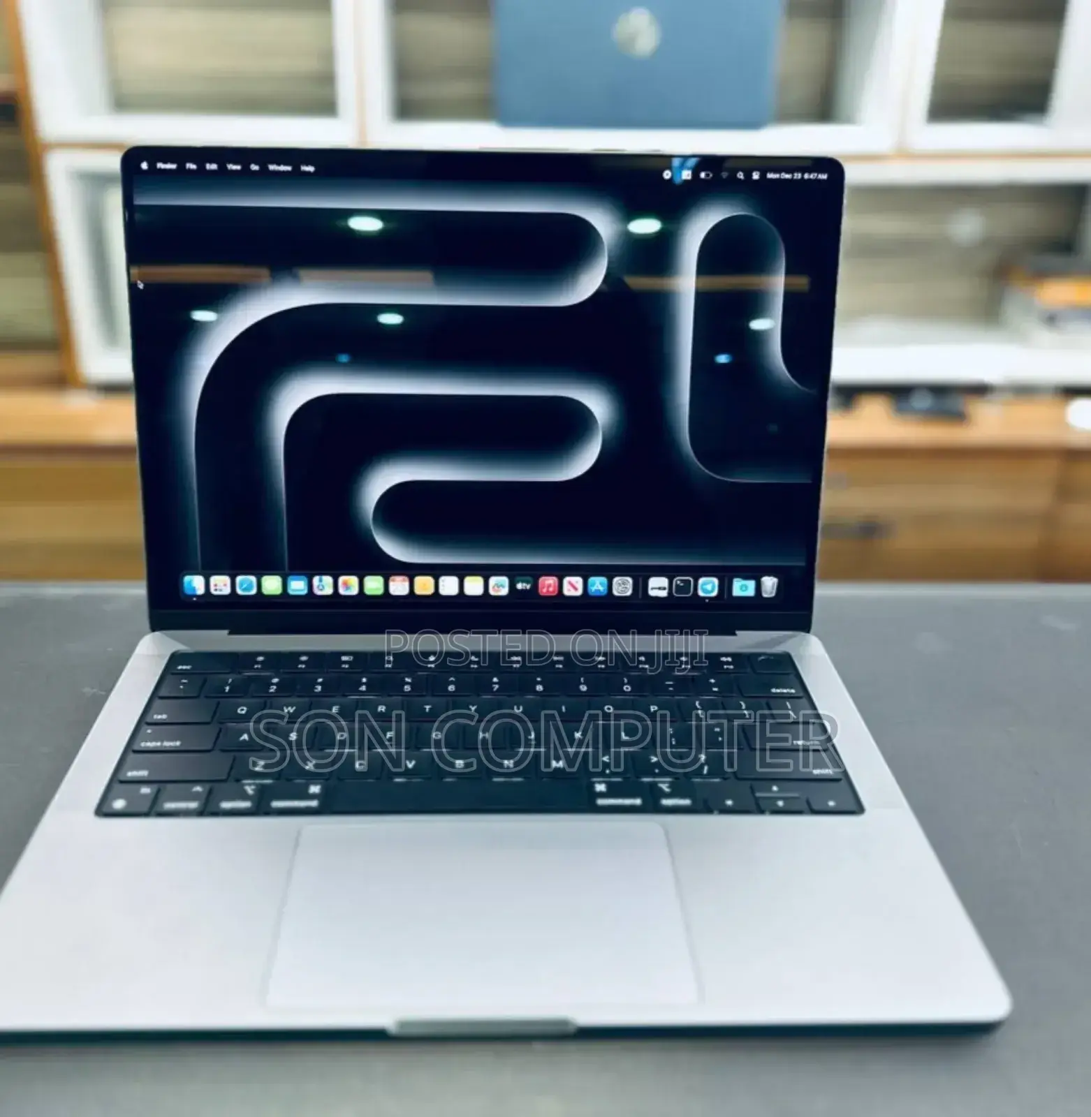 New Apple MacBook Pro 2023 M3 Max 14-Inch 16GB Intel Core I9 SSD 1T