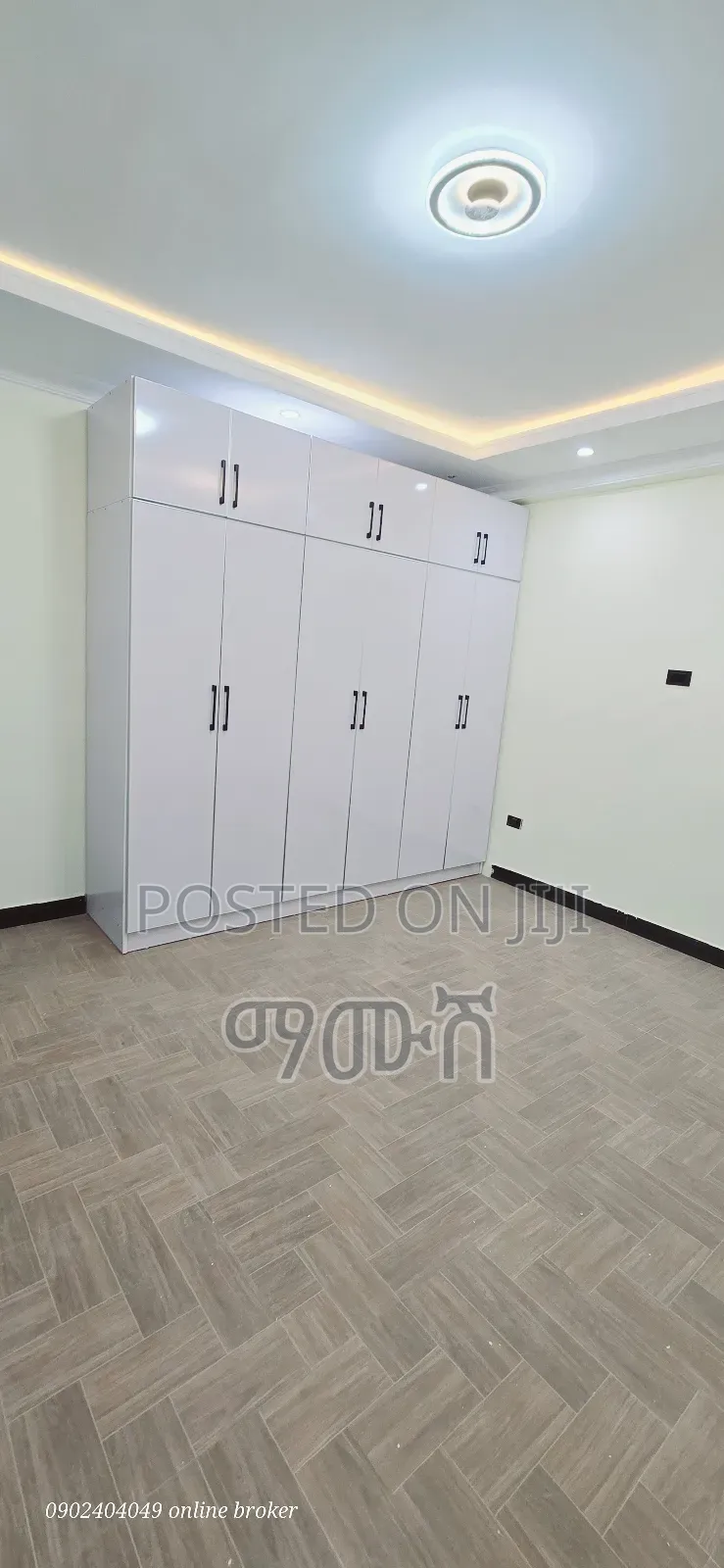 Furnished 2bdrm Condo in አስፋልት ዳር ላይ, Bole for sale