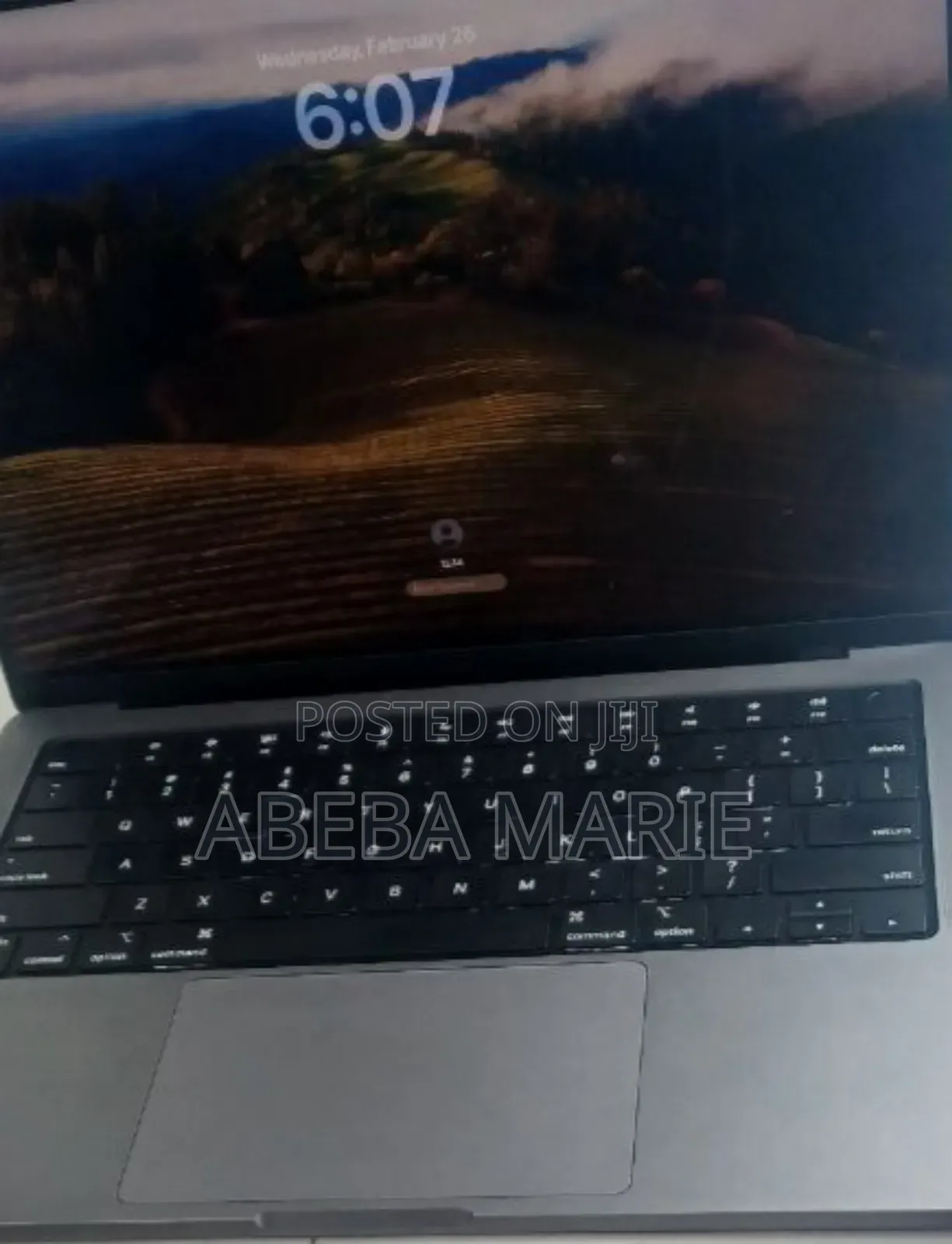 New Laptop Apple MacBook Pro 2022 M2 16GB Apple M2 SSD 512GB