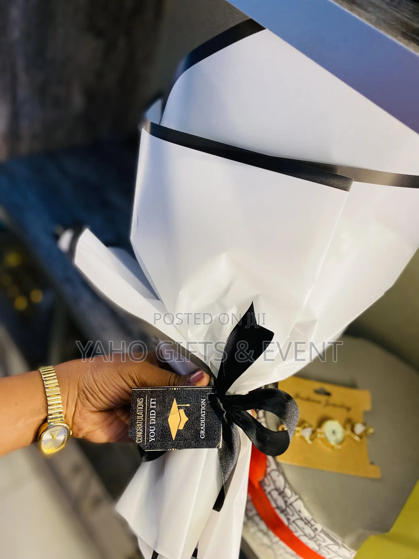 Yaho Flower  and Watch Gift