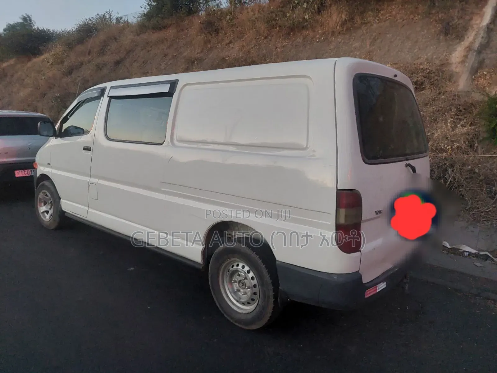 Toyota HiAce 2003 White