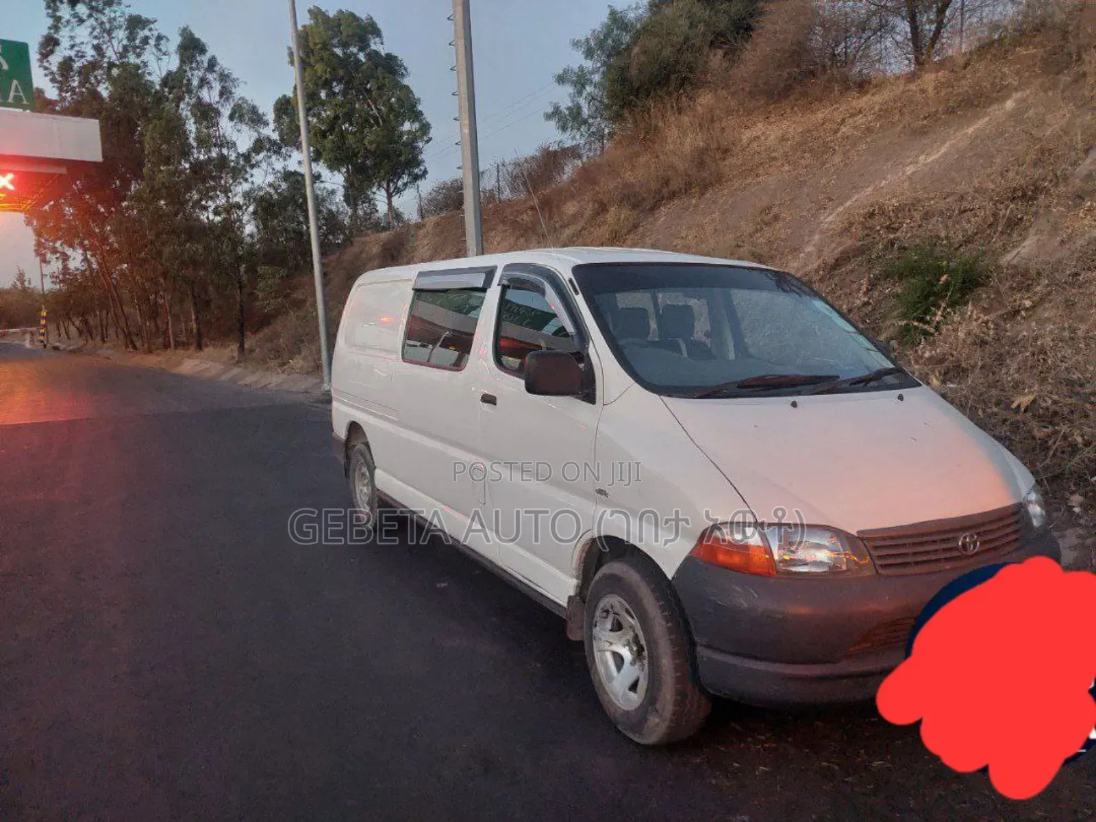 Toyota HiAce 2003 White