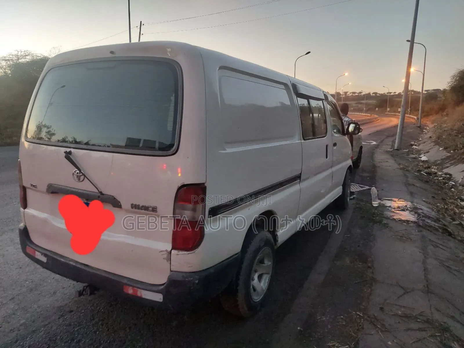 Toyota HiAce 2003 White