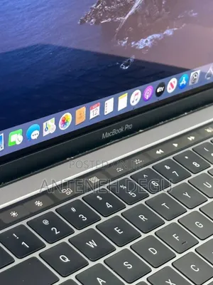 Photo - New Laptop Apple MacBook Pro 2019 8GB Intel Core I5 SSD 128GB