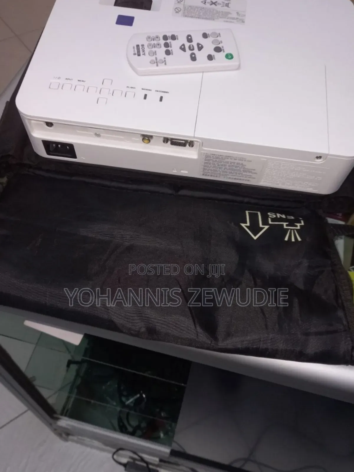 Sony VPL-Dx221 Projector