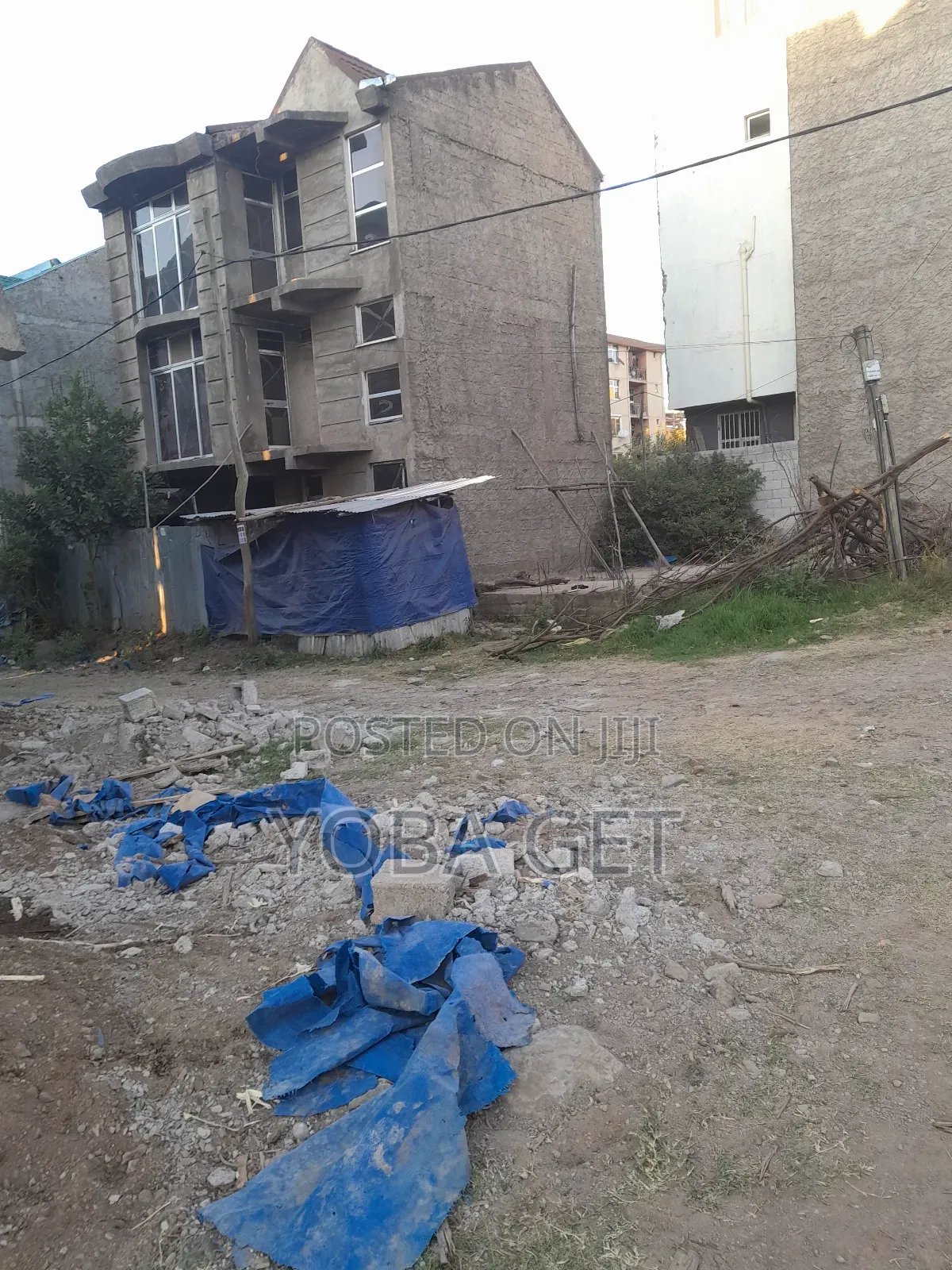 Furnished 5bdrm House in Akaky Kaliti for sale