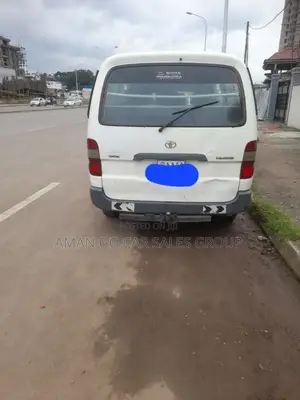Toyota HiAce 2006 White