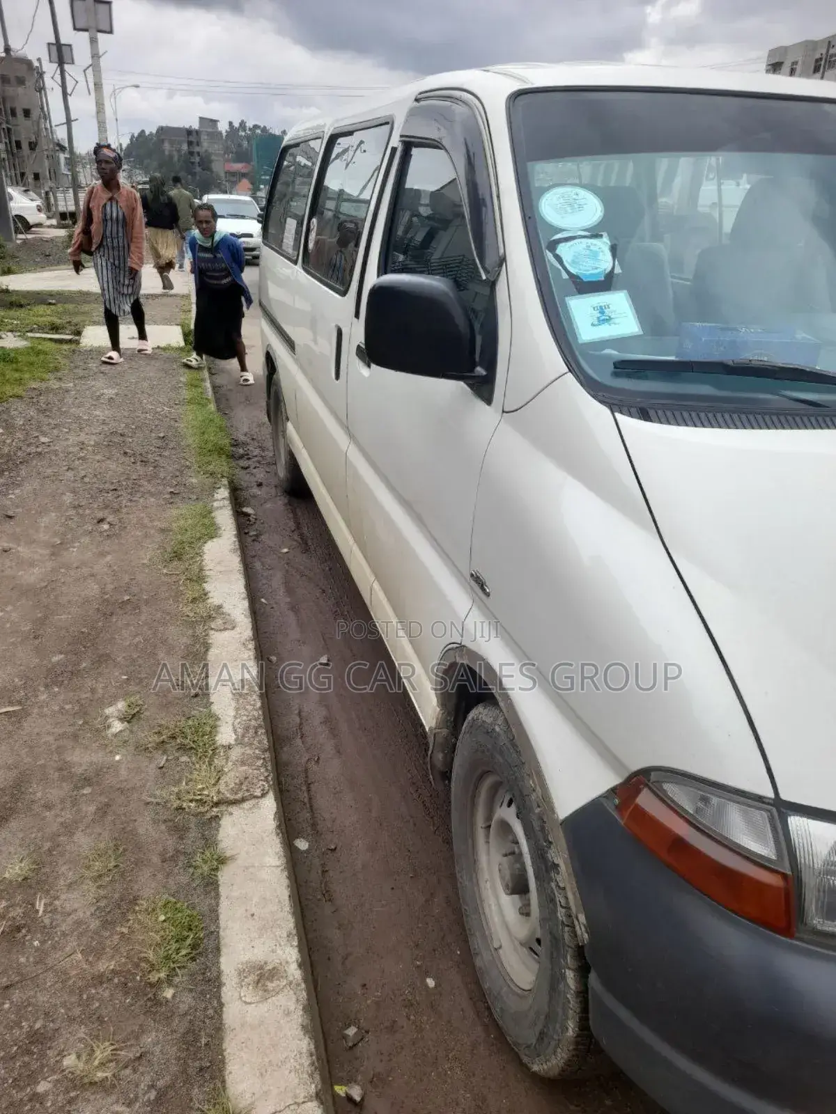 Toyota HiAce 2006 White