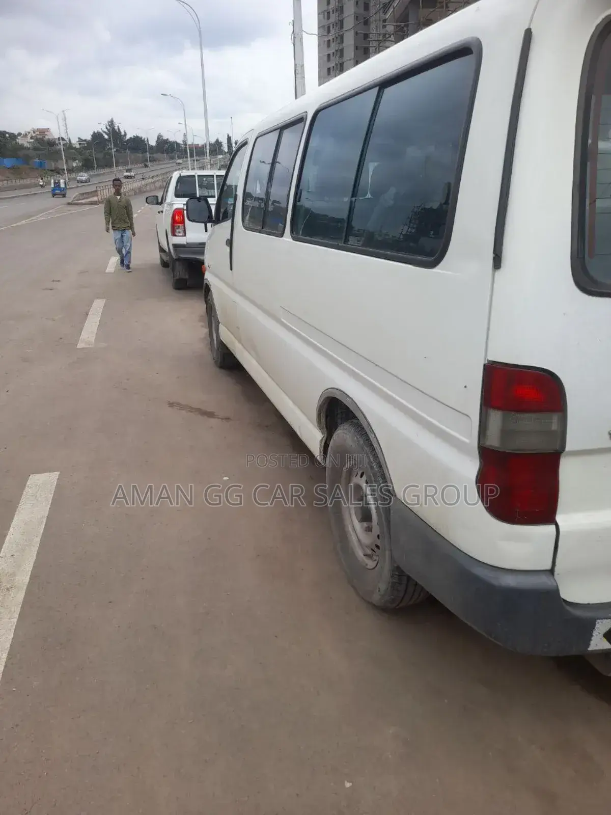 Toyota HiAce 2006 White