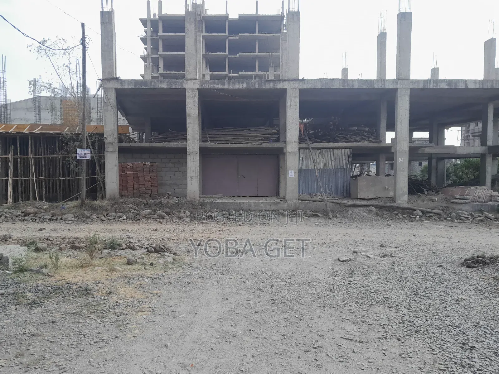 አስቸካይ የሚሸጥ ህንፃ