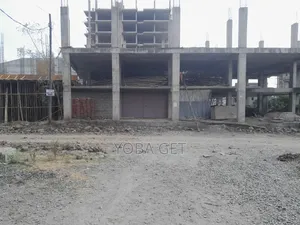 አስቸካይ የሚሸጥ ህንፃ