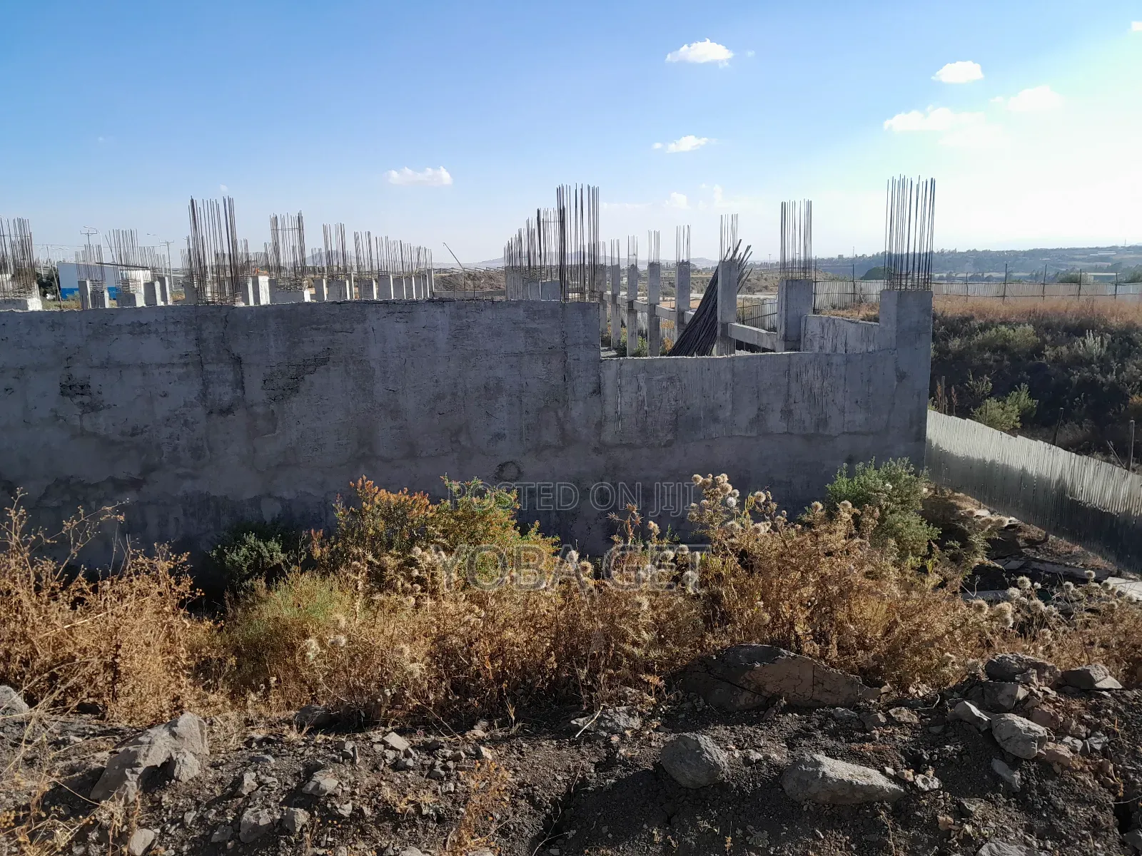 አስቸካይ የሚሸጥ መሰረት