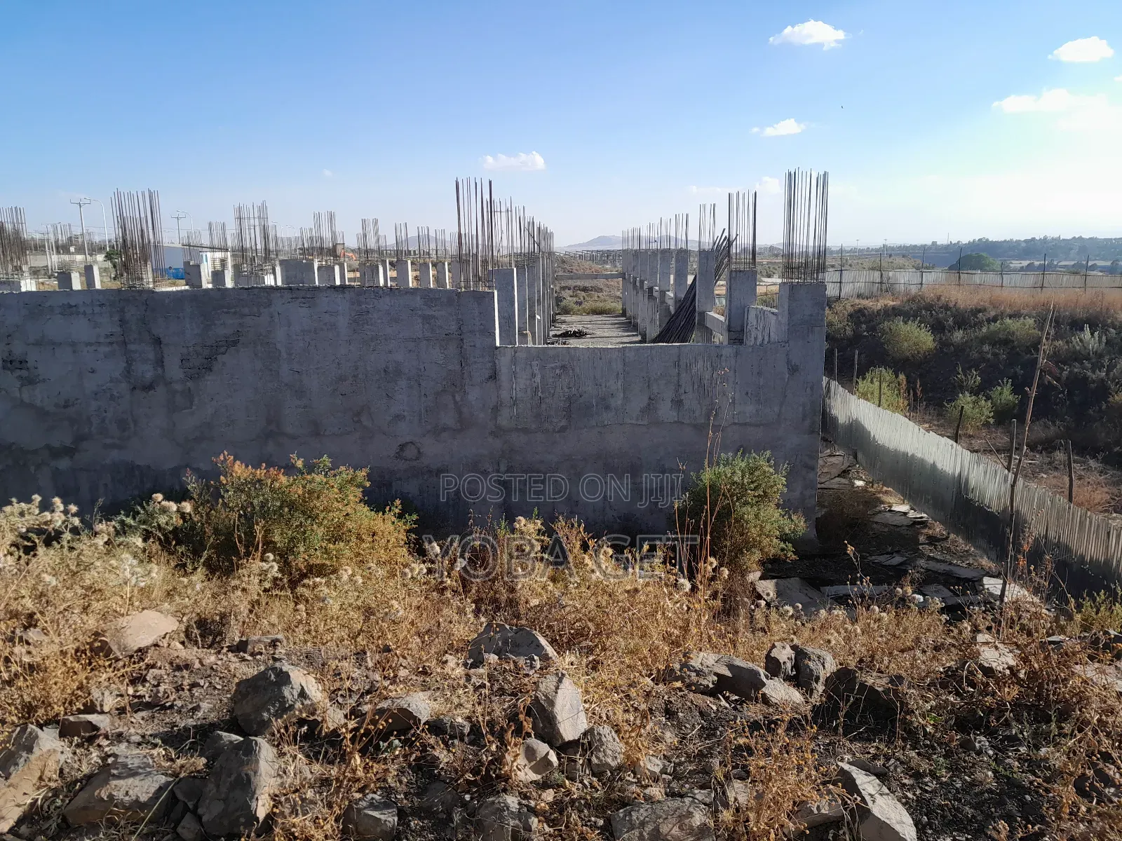 አስቸካይ የሚሸጥ መሰረት