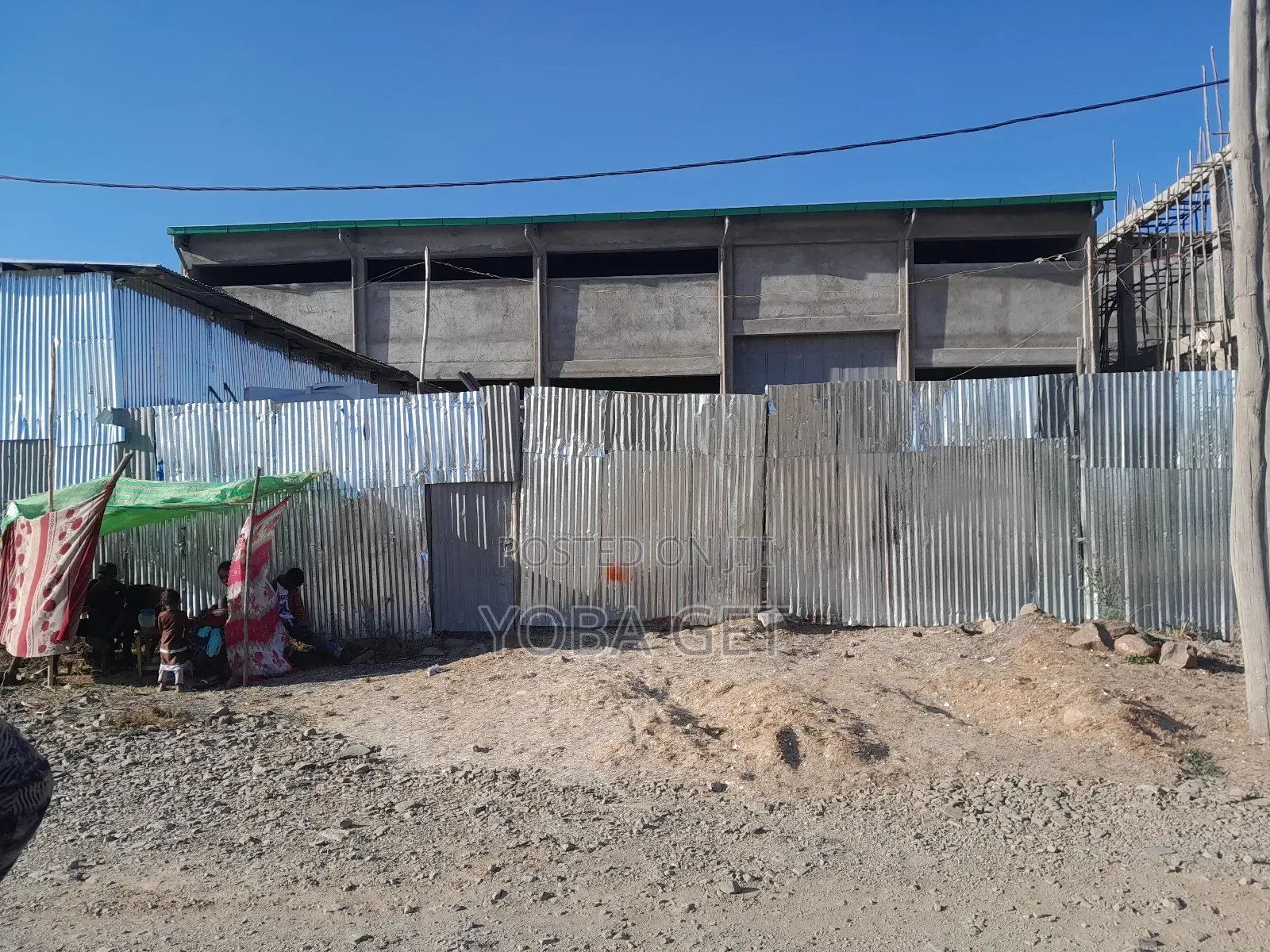 አስቸካይ የሚሸጥ መጋዘን