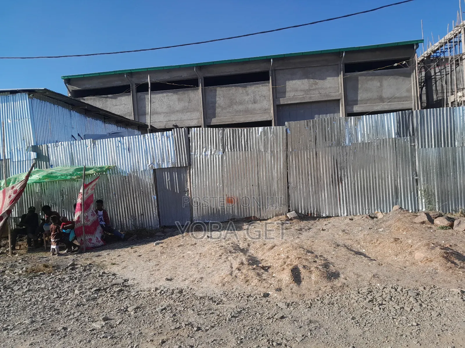 አስቸካይ የሚሸጥ መጋዘን