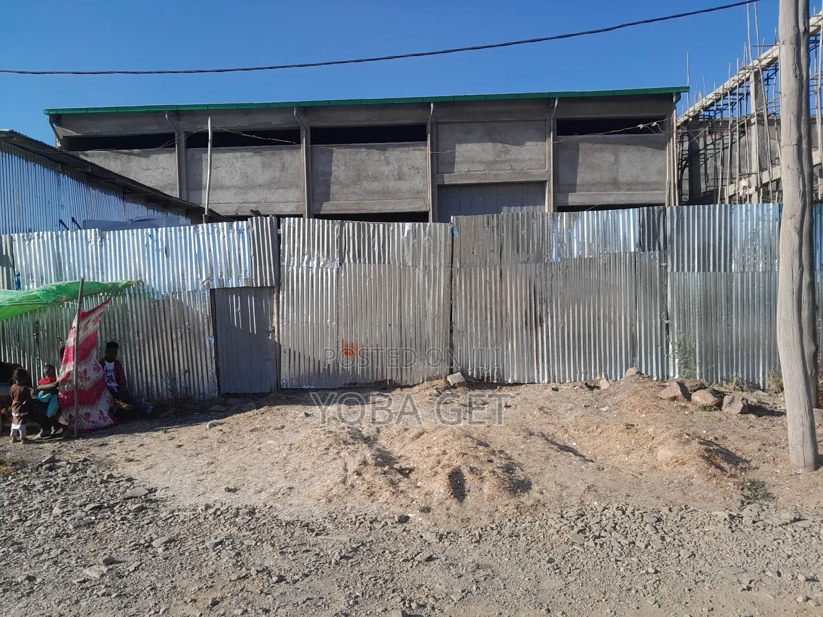 አስቸካይ የሚሸጥ መጋዘን