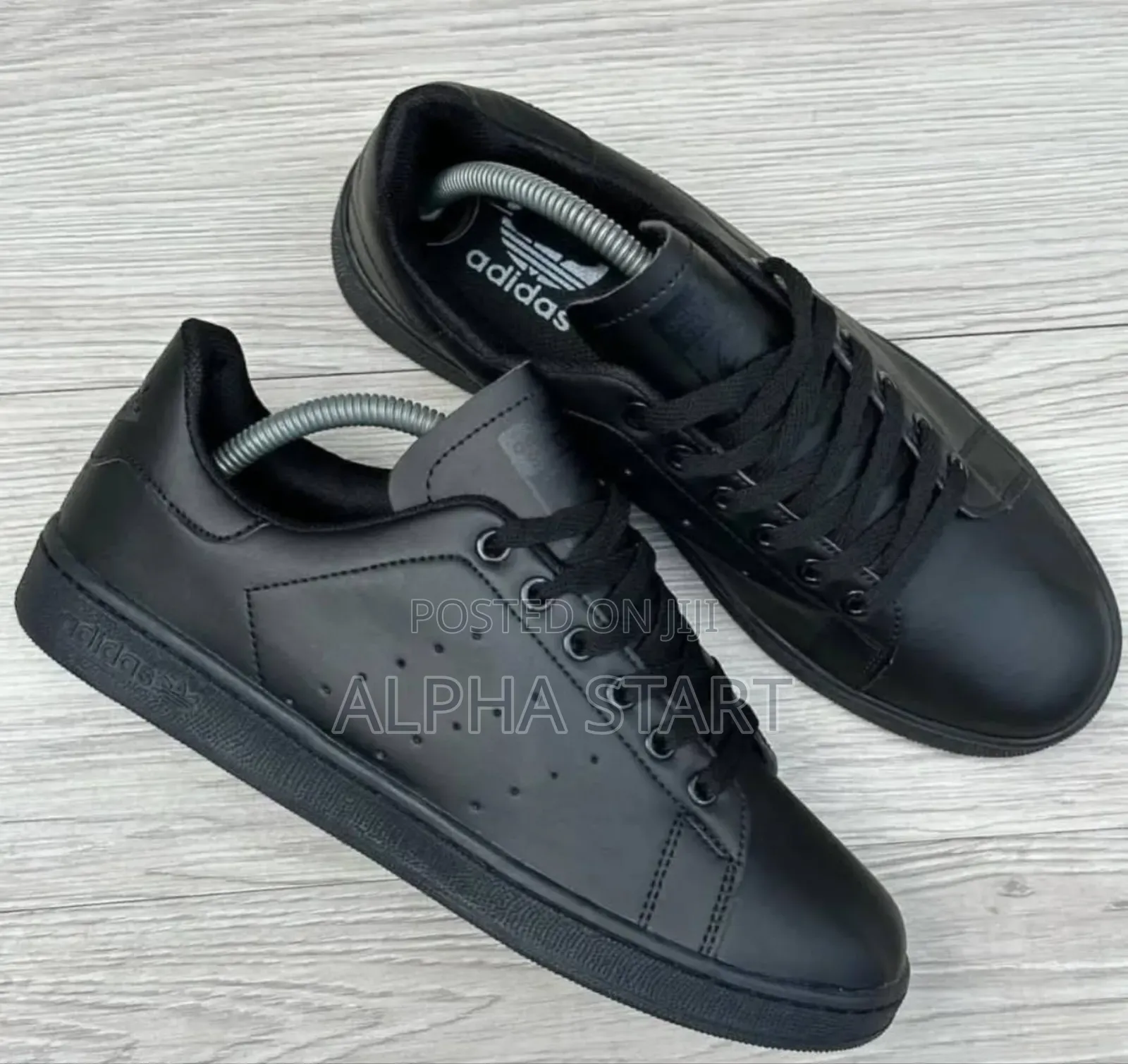 #Adidas ~ Stan Smith
 Master Quality
#Men