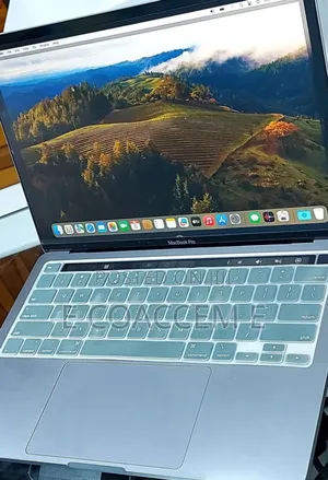 New Laptop Apple MacBook 8GB Apple M1 SSD 256GB