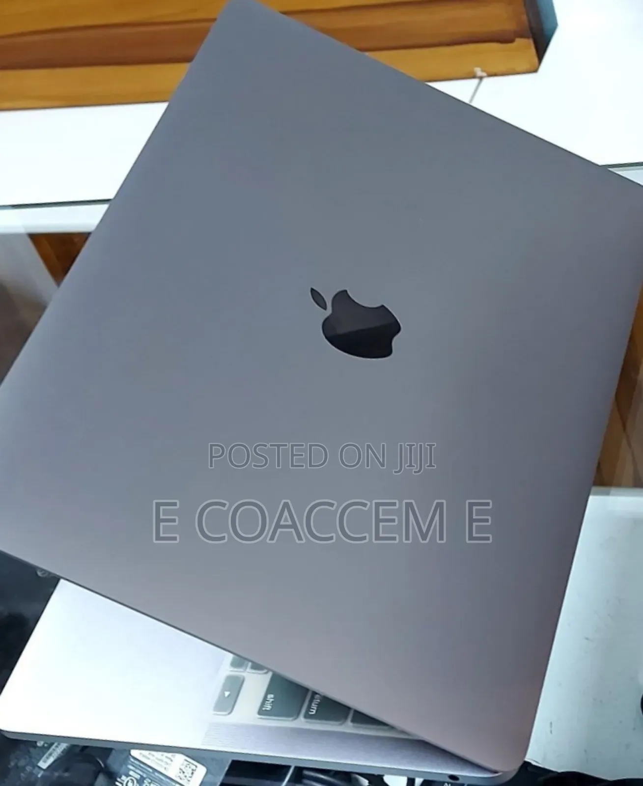 New Laptop Apple MacBook 8GB Apple M1 SSD 256GB