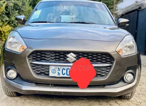 Suzuki Swift 2022 Silver