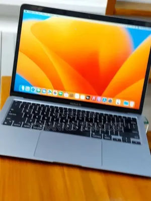 Photo - New Laptop Apple MacBook Air 8GB Apple M1 SSD 256GB