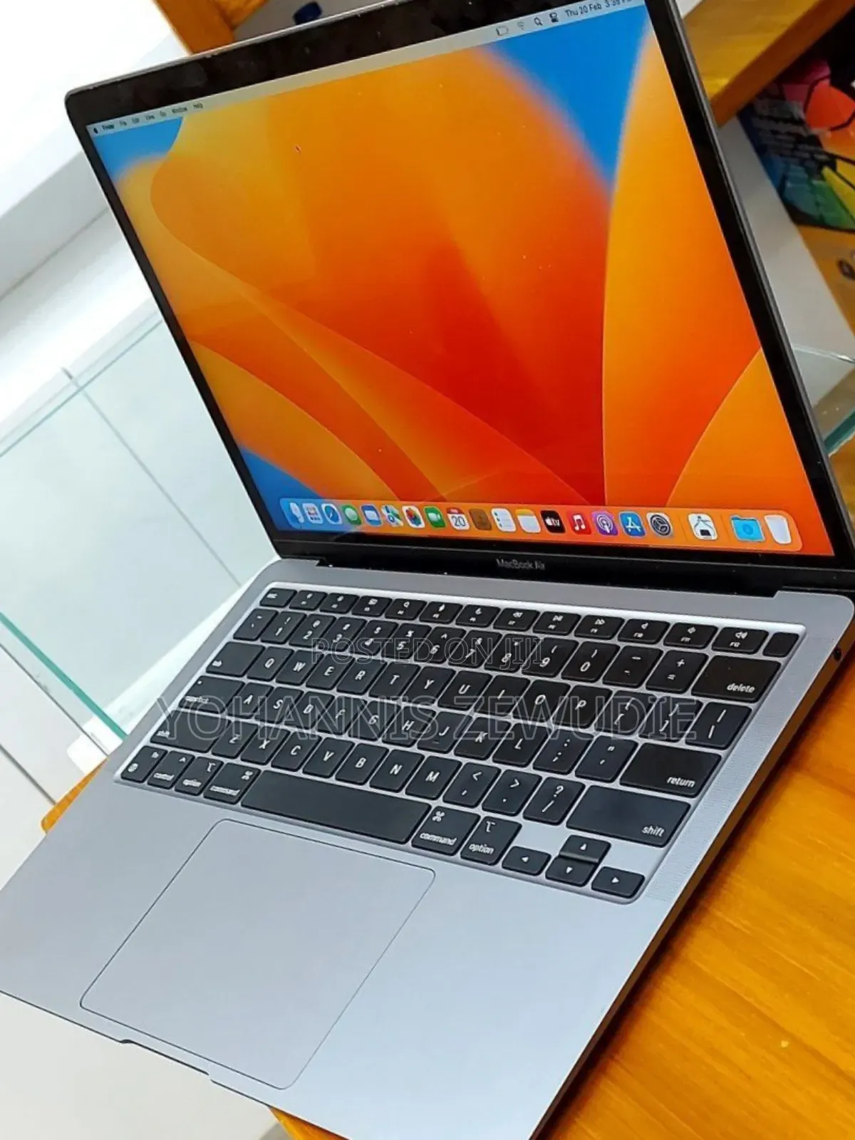 New Laptop Apple MacBook Air 8GB Apple M1 SSD 256GB