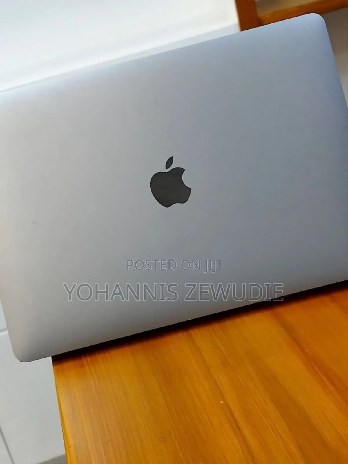 New Laptop Apple MacBook Air 8GB Apple M1 SSD 256GB