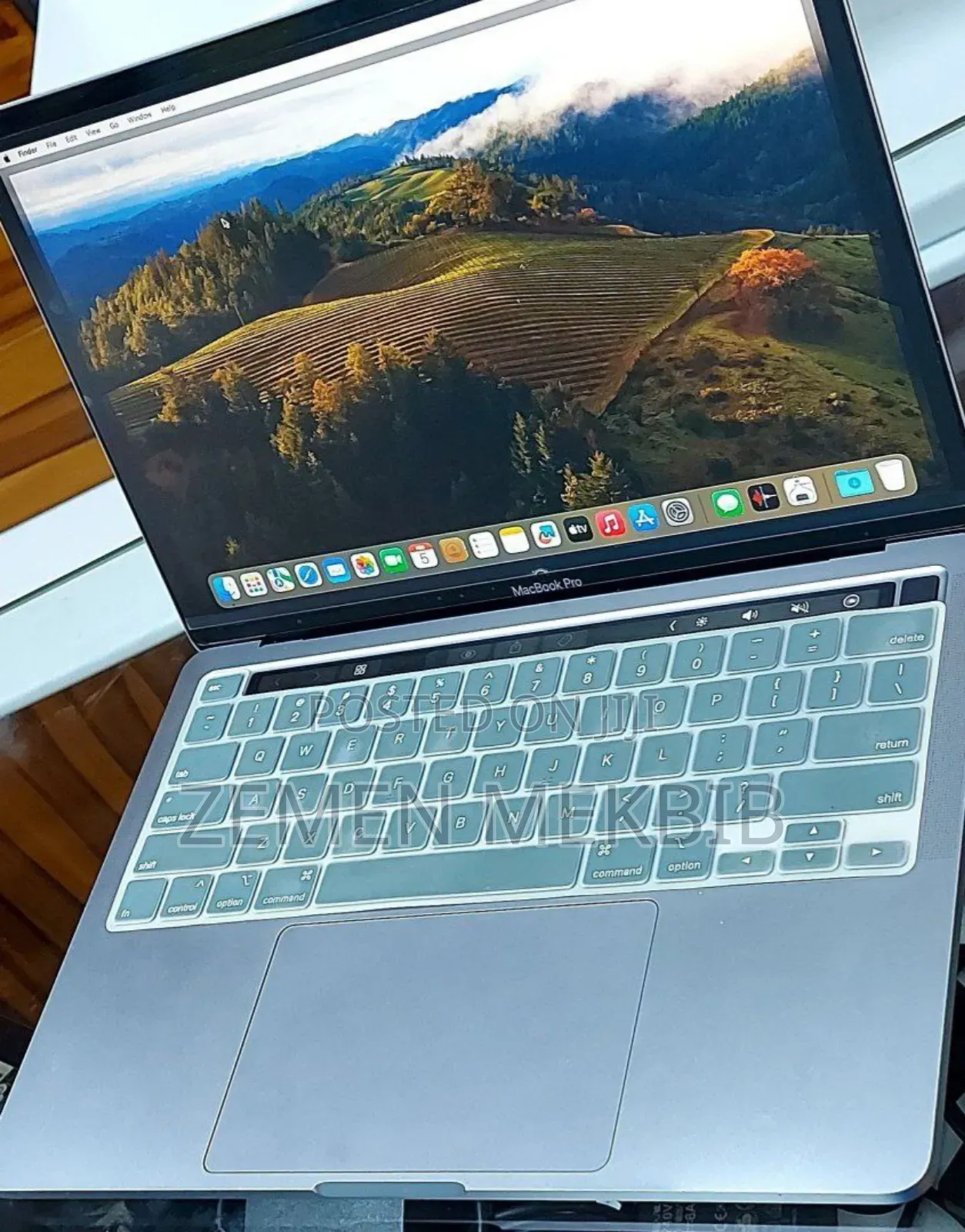 New Laptop Apple MacBook Pro M1 8GB SSD 256GB