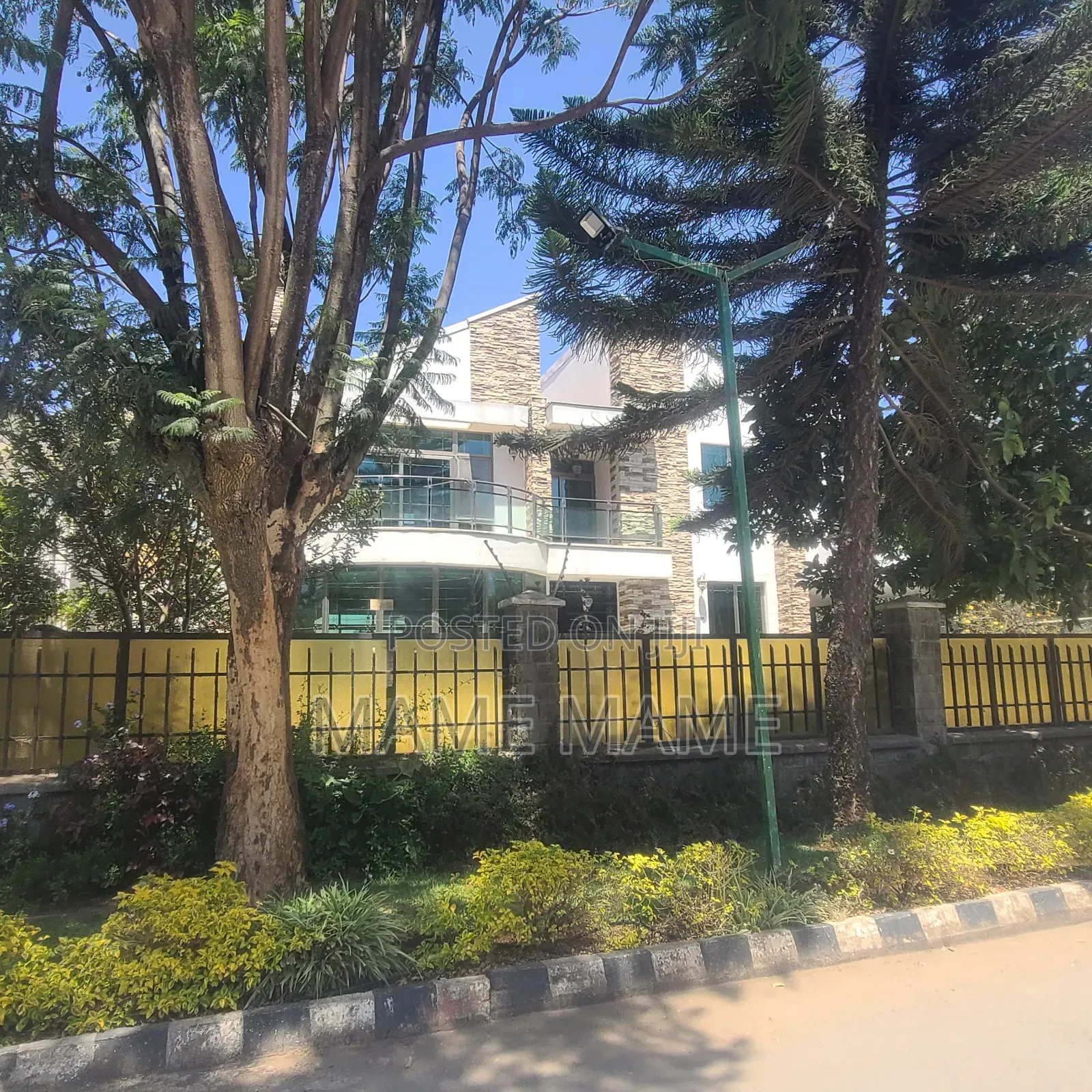 4bdrm House in Addis Abeba, Bole for rent
