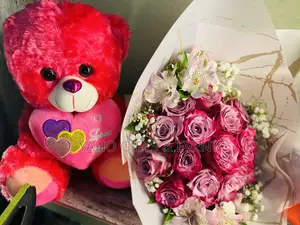 Yaho Toy and Flower  Gift