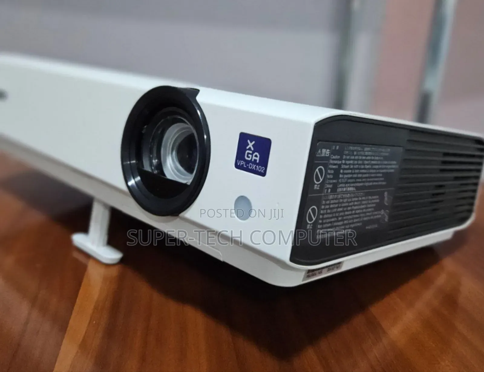 Sony Pprojector Dx 102 for Sell.